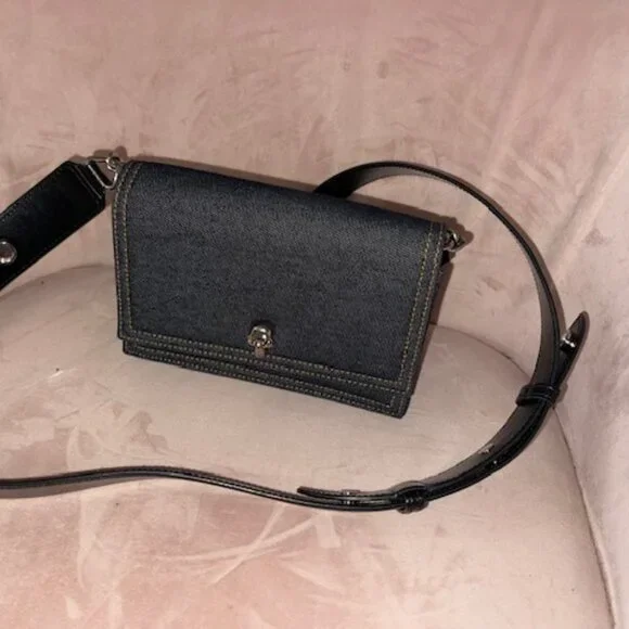 Alexander McQueen handbag - Picture 3 of 5